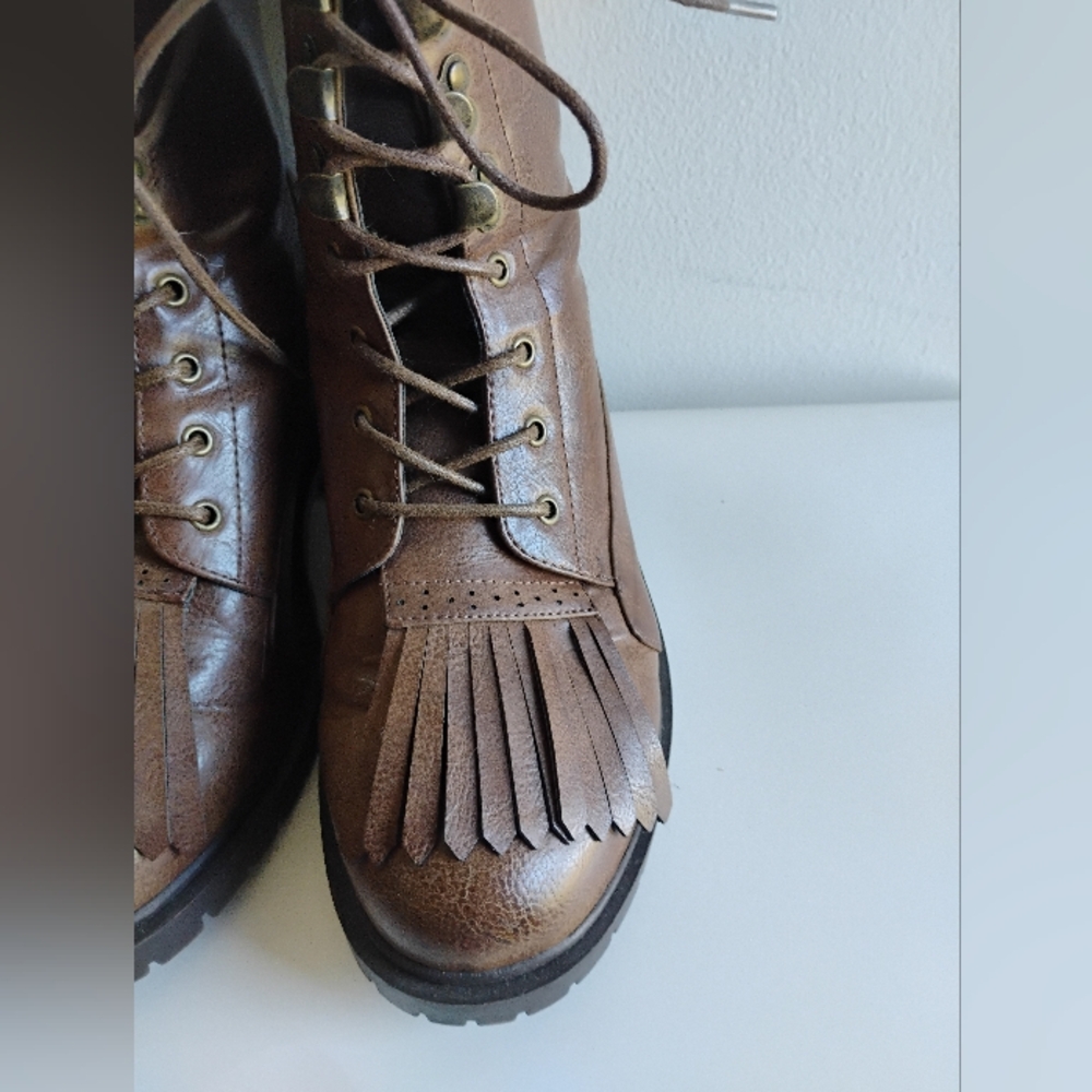 Rare Vintage Looking Brown Vegan Leather Ankle Boots - Picture 8 of 13